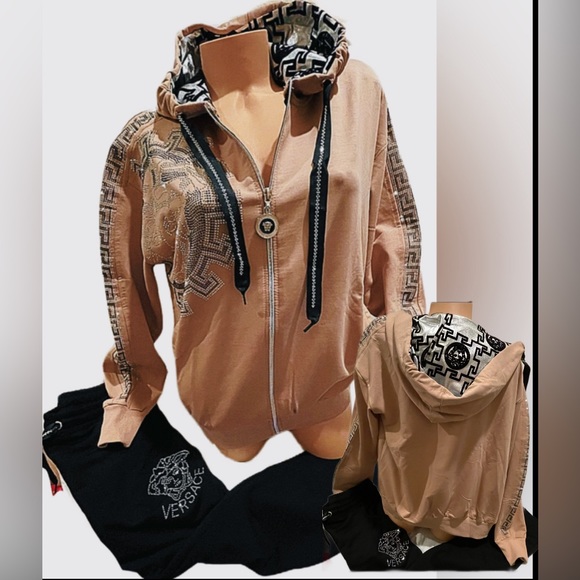 NEW VERSACE WOMEN BLING RHINESTONE 2PC SET ZIP HOODIE SWEATSHIRT & JOGGERS NICE! - Picture 2 of 10